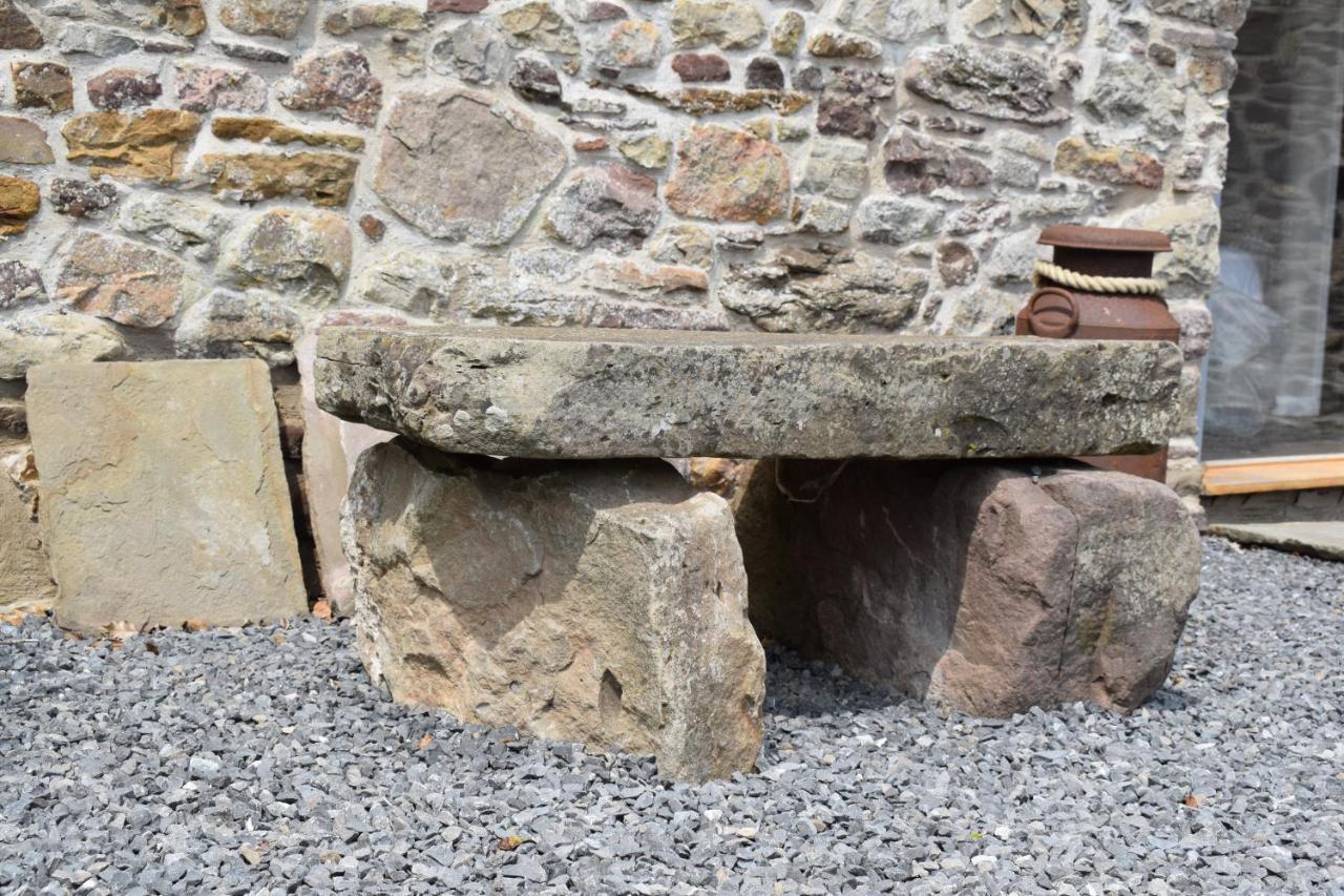 Cowshed In The Black Mountains Abergavenny Buitenkant foto